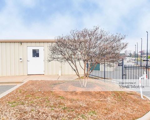 Source URL: https://cdnsc.rentcafe.com/dmslivecafe/3/1069477/1069477-1-3.jpg?width=-1&height=385&quality=80