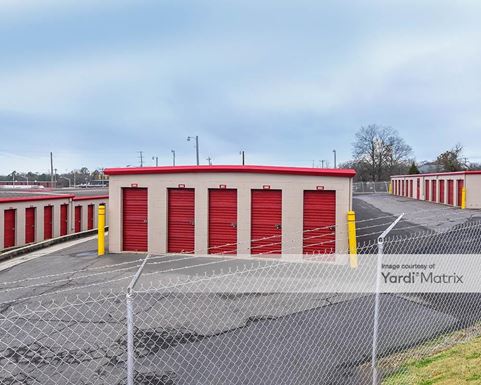 Source URL: https://cdnsc.rentcafe.com/dmslivecafe/3/1069592/1069592-1-5.jpg?width=-1&height=385&quality=80