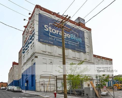 Source URL: https://cdnsc.rentcafe.com/dmslivecafe/3/1069697/1069697-1-3.jpg?width=-1&height=385&quality=80