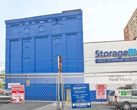 Source URL: https://cdnsc.rentcafe.com/dmslivecafe/3/1069697/1069697-1-4.jpg?width=-1&height=385&quality=80