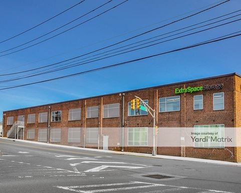 Source URL: https://cdnsc.rentcafe.com/dmslivecafe/3/1069699/1069699-1-2.jpg?width=-1&height=385&quality=80