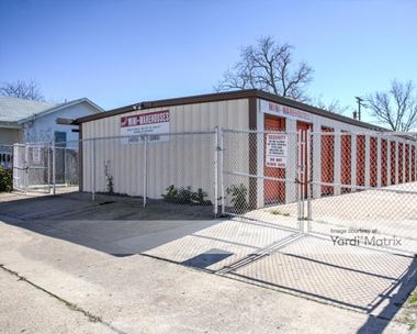 Storage Units for Rent available at 4417 Bernado De Galvez Avenue, Galveston, TX 77550