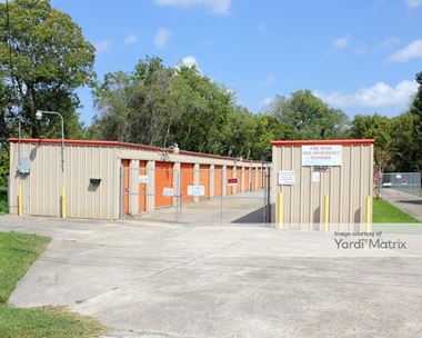 Storage Units for Rent available at 2607 Columbia Memorial Pkwy, League City, TX 77573