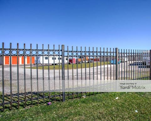 Source URL: https://cdnsc.rentcafe.com/dmslivecafe/3/1069738/1069738-1-5.jpg?width=-1&height=385&quality=80