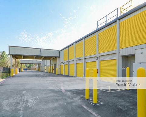 Source URL: https://cdnsc.rentcafe.com/dmslivecafe/3/1069756/1069756-1-2.jpg?width=-1&height=385&quality=80