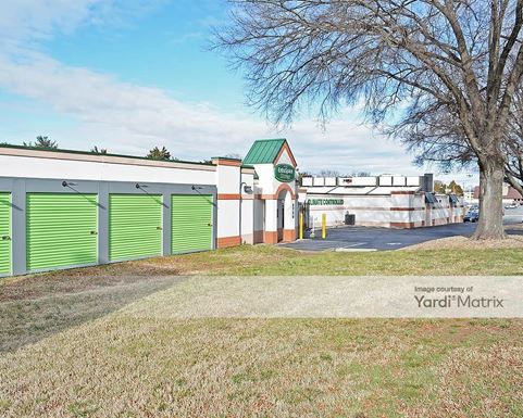 Source URL: https://cdnsc.rentcafe.com/dmslivecafe/3/1069781/1069781-1-5.jpg?width=-1&height=385&quality=80