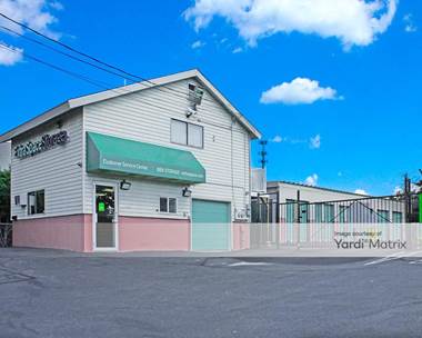 Storage Units for Rent available at 901 Candia Road, Manchester, NH 03109