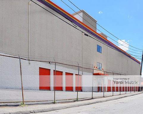 Source URL: https://cdnsc.rentcafe.com/dmslivecafe/3/1069991/1069991-1-2.jpg?width=-1&height=385&quality=80