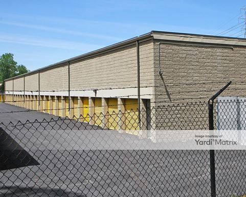 Source URL: https://cdnsc.rentcafe.com/dmslivecafe/3/1069994/1069994-1-5.jpg?width=-1&height=385&quality=80