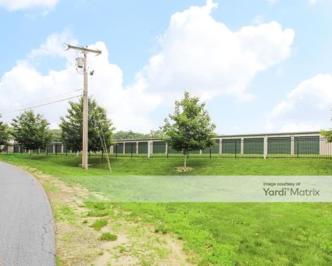 Source URL: https://cdnsc.rentcafe.com/dmslivecafe/3/1070020/1070020-1-3.jpg?width=-1&height=385&quality=80