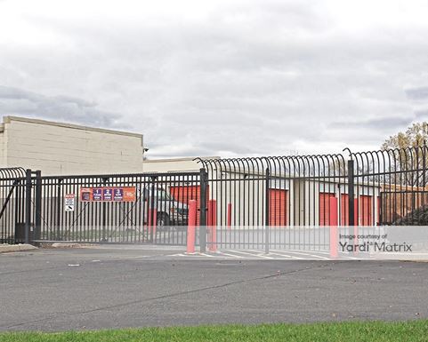 Source URL: https://cdnsc.rentcafe.com/dmslivecafe/3/1070059/1070059-1-3.jpg?width=-1&height=385&quality=80