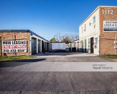 Storage Units for Rent available at 1112 West Southmore Avenue, Pasadena, TX 77502