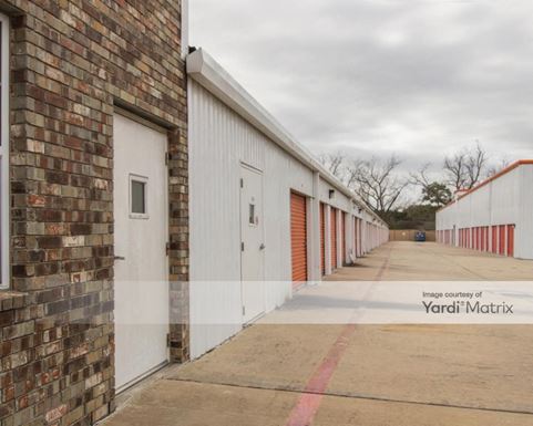 Source URL: https://cdnsc.rentcafe.com/dmslivecafe/3/1070135/1070135-1-4.jpg?width=-1&height=385&quality=80