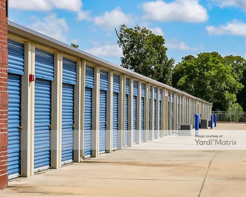 Source URL: https://cdnsc.rentcafe.com/dmslivecafe/3/1070163/1070163-1-4.jpg?width=-1&height=385&quality=80