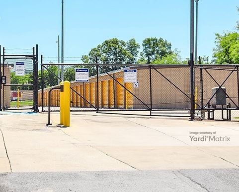 Source URL: https://cdnsc.rentcafe.com/dmslivecafe/3/1070203/1070203-1-4.jpg?width=-1&height=385&quality=80