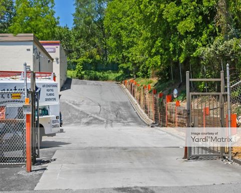 Source URL: https://cdnsc.rentcafe.com/dmslivecafe/3/1070207/1070207-1-6.jpg?width=-1&height=385&quality=80