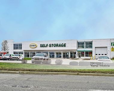 Storage Units for Rent available at 2100 Ogden Avenue, Lisle, IL 60532