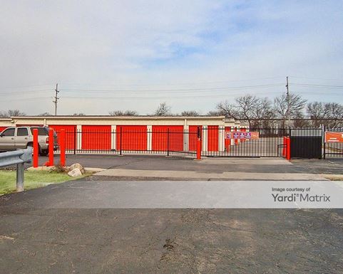 Source URL: https://cdnsc.rentcafe.com/dmslivecafe/3/1070292/1070292-1-3.jpg?width=-1&height=385&quality=80