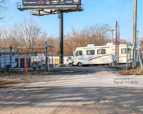 Source URL: https://cdnsc.rentcafe.com/dmslivecafe/3/1070293/1070293-1-2.jpg?width=-1&height=385&quality=80