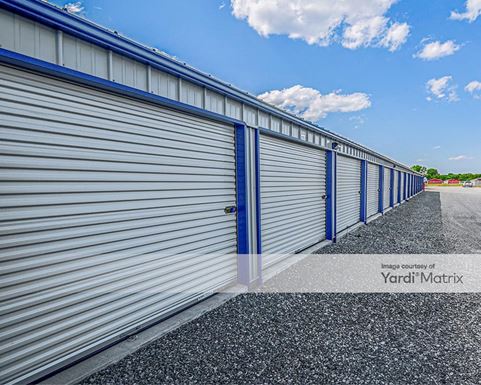 Source URL: https://cdnsc.rentcafe.com/dmslivecafe/3/1070323/1070323-1-5.jpg?width=-1&height=385&quality=80