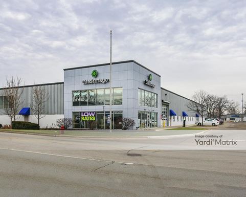 Source URL: https://cdnsc.rentcafe.com/dmslivecafe/3/1070324/1070324-1-5.jpg?width=-1&height=385&quality=80