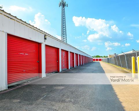 Source URL: https://cdnsc.rentcafe.com/dmslivecafe/3/1070358/1070358-1-5.jpg?width=-1&height=385&quality=80