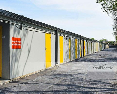 Source URL: https://cdnsc.rentcafe.com/dmslivecafe/3/1070363/1070363-1-3.jpg?width=-1&height=385&quality=80