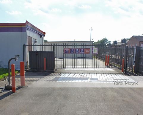 Source URL: https://cdnsc.rentcafe.com/dmslivecafe/3/1070369/1070369-1-2.jpg?width=-1&height=385&quality=80