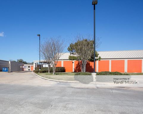 Source URL: https://cdnsc.rentcafe.com/dmslivecafe/3/1070372/1070372-1-3.jpg?width=-1&height=385&quality=80