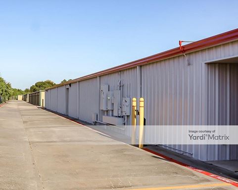 Source URL: https://cdnsc.rentcafe.com/dmslivecafe/3/1070380/1070380-1-5.jpg?width=-1&height=385&quality=80