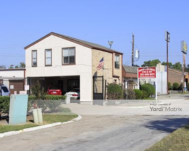 Storage Units for Rent available at 12245 Northwood Forest Drive, Houston, TX 77039