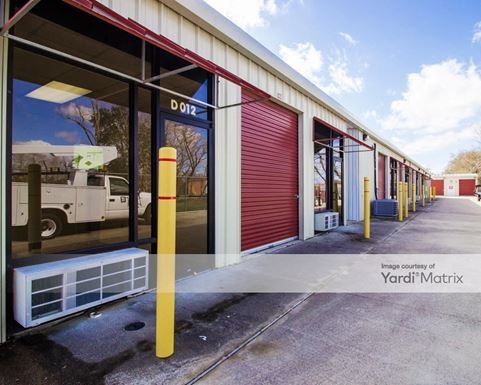 Source URL: https://cdnsc.rentcafe.com/dmslivecafe/3/1070404/1070404-1-3.jpg?width=-1&height=385&quality=80