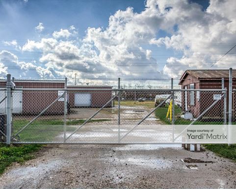 Source URL: https://cdnsc.rentcafe.com/dmslivecafe/3/1070414/1070414-1-5.jpg?width=-1&height=385&quality=80