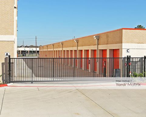 Source URL: https://cdnsc.rentcafe.com/dmslivecafe/3/1070423/1070423-1-4.jpg?width=-1&height=385&quality=80