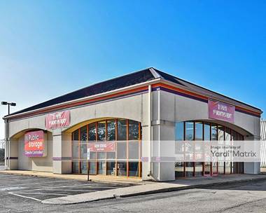 Storage Units for Rent available at 2433 South Washington Street, Naperville, IL 60565