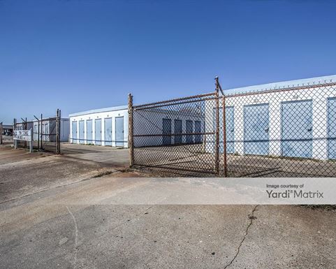 Source URL: https://cdnsc.rentcafe.com/dmslivecafe/3/1070463/1070463-1-3.jpg?width=-1&height=385&quality=80