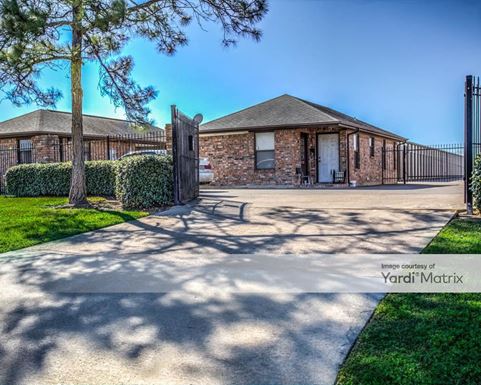 Source URL: https://cdnsc.rentcafe.com/dmslivecafe/3/1070464/1070464-1-2.jpg?width=-1&height=385&quality=80