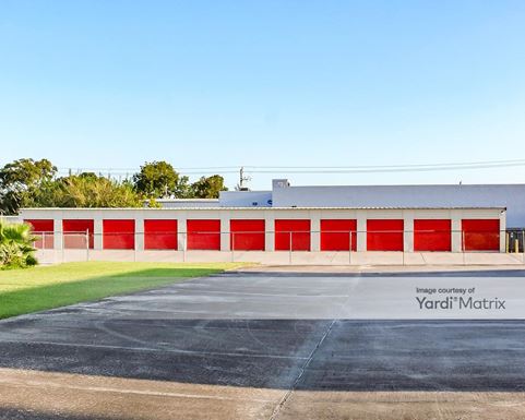 Source URL: https://cdnsc.rentcafe.com/dmslivecafe/3/1070495/1070495-1-4.jpg?width=-1&height=385&quality=80