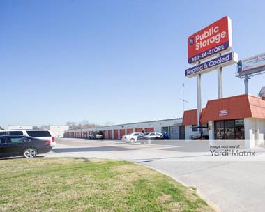 Storage Units for Rent available at 9030 North Fwy, Houston, TX 77037