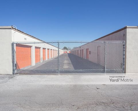 Source URL: https://cdnsc.rentcafe.com/dmslivecafe/3/1070497/1070497-1-5.jpg?width=-1&height=385&quality=80