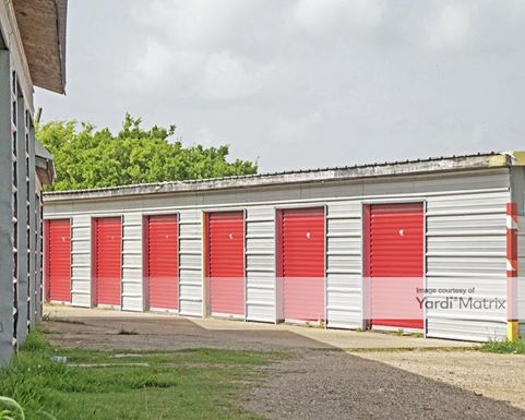 Source URL: https://cdnsc.rentcafe.com/dmslivecafe/3/1070518/1070518-1-4.jpg?width=-1&height=385&quality=80