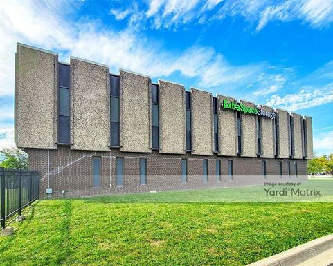 Source URL: https://cdnsc.rentcafe.com/dmslivecafe/3/1070524/1070524-1-4.jpg?width=-1&height=385&quality=80