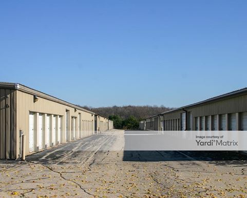 Source URL: https://cdnsc.rentcafe.com/dmslivecafe/3/1070582/1070582-1-2.jpg?width=-1&height=385&quality=80