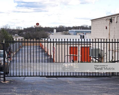 Source URL: https://cdnsc.rentcafe.com/dmslivecafe/3/1070585/1070585-1-3.jpg?width=-1&height=385&quality=80