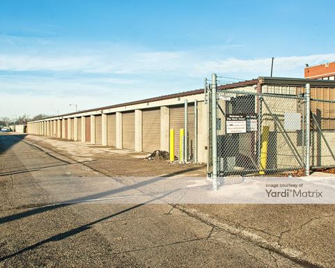 Source URL: https://cdnsc.rentcafe.com/dmslivecafe/3/1070596/1070596-1-3.jpg?width=-1&height=385&quality=80