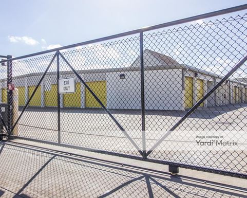 Source URL: https://cdnsc.rentcafe.com/dmslivecafe/3/1070606/1070606-1-3.jpg?width=-1&height=385&quality=80