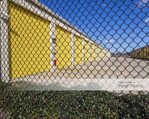 Source URL: https://cdnsc.rentcafe.com/dmslivecafe/3/1070606/1070606-1-4.jpg?width=-1&height=385&quality=80