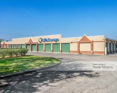 Storage Units for Rent available at 14102 Bay Pointe Court, Houston, TX 77062