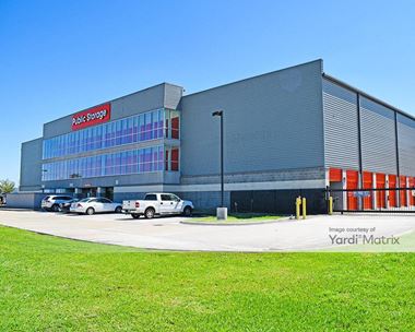 Storage Units for Rent available at 650 Bay Area Blvd, Houston, TX 77058