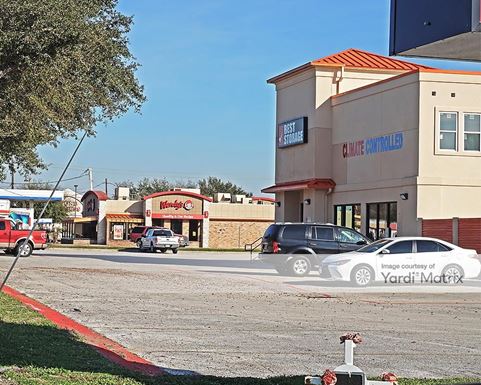 Source URL: https://cdnsc.rentcafe.com/dmslivecafe/3/1070622/1070622-1-4.jpg?width=-1&height=385&quality=80